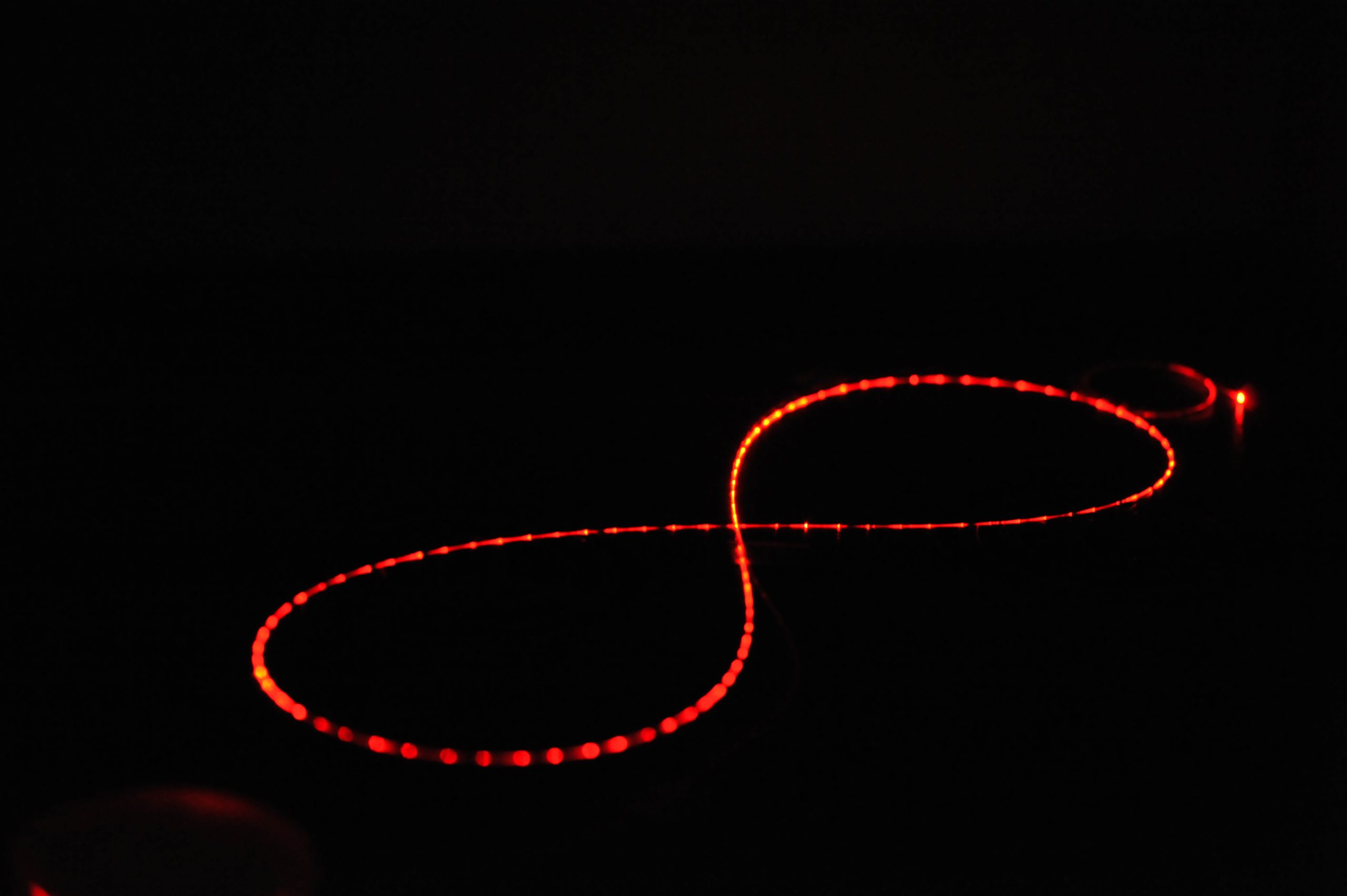 Long-distance FBGs and FBG array fabrication